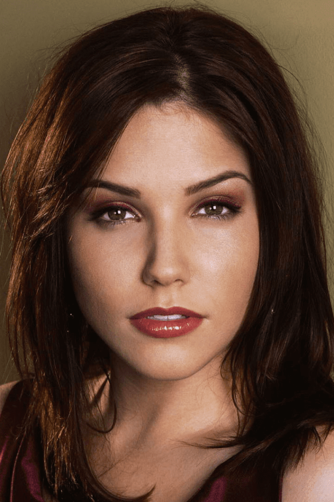 Sophia Bush’s Biography, Life, Career, and Present Sophia Bush’s Biography, Life, Career, and Present