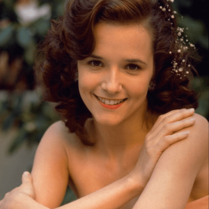 The Inspiring Journey of Lea Thompson: From Ballet Dreams to Hollywood Icon The Inspiring Journey of Lea Thompson: From Ballet Dreams to Hollywood Icon