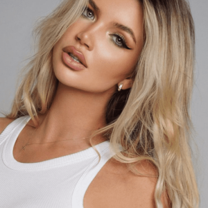 Anna Lisa Christiane: From Beauty Queen to Global Icon of Modern Empowerment Anna Lisa Christiane: From Beauty Queen to Global Icon of Modern Empowerment
