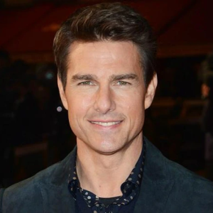 Tom Cruise Turns Heads at Super Bowl 2025—But It’s His Face Everyone’s Buzzing About
