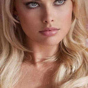 Margot Robbie: From Small-Town Girl to Global Hollywood Powerhouse