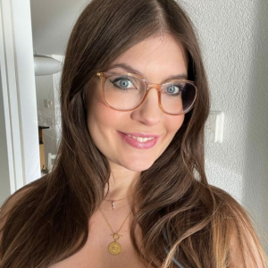 Soft Sparkling: A Modern Icon of Creativity and Influence