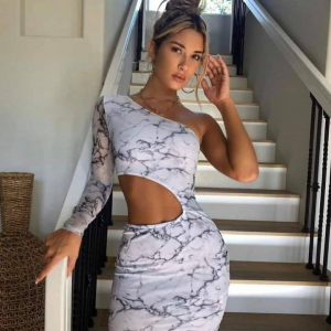 Sierra Skye: From California Dreamer to Global Fitness and Fashion Icon Sierra Skye: From California Dreamer to Global Fitness and Fashion Icon