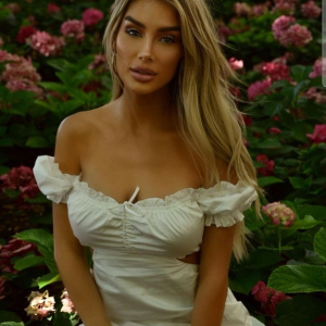 Kalli Locklear: From Runway Star to Digital Trendsetter Kalli Locklear: From Runway Star to Digital Trendsetter