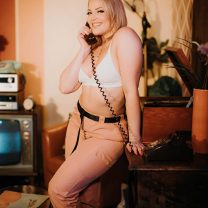 Alexis Texas: From Texas Roots to Media Mogul, Podcast Host, and Enduring Pop-Culture Force