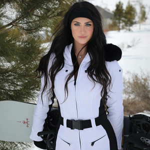 Jessica Bartlett: The Digital Entrepreneur Transforming Social Media Influence into Business Success